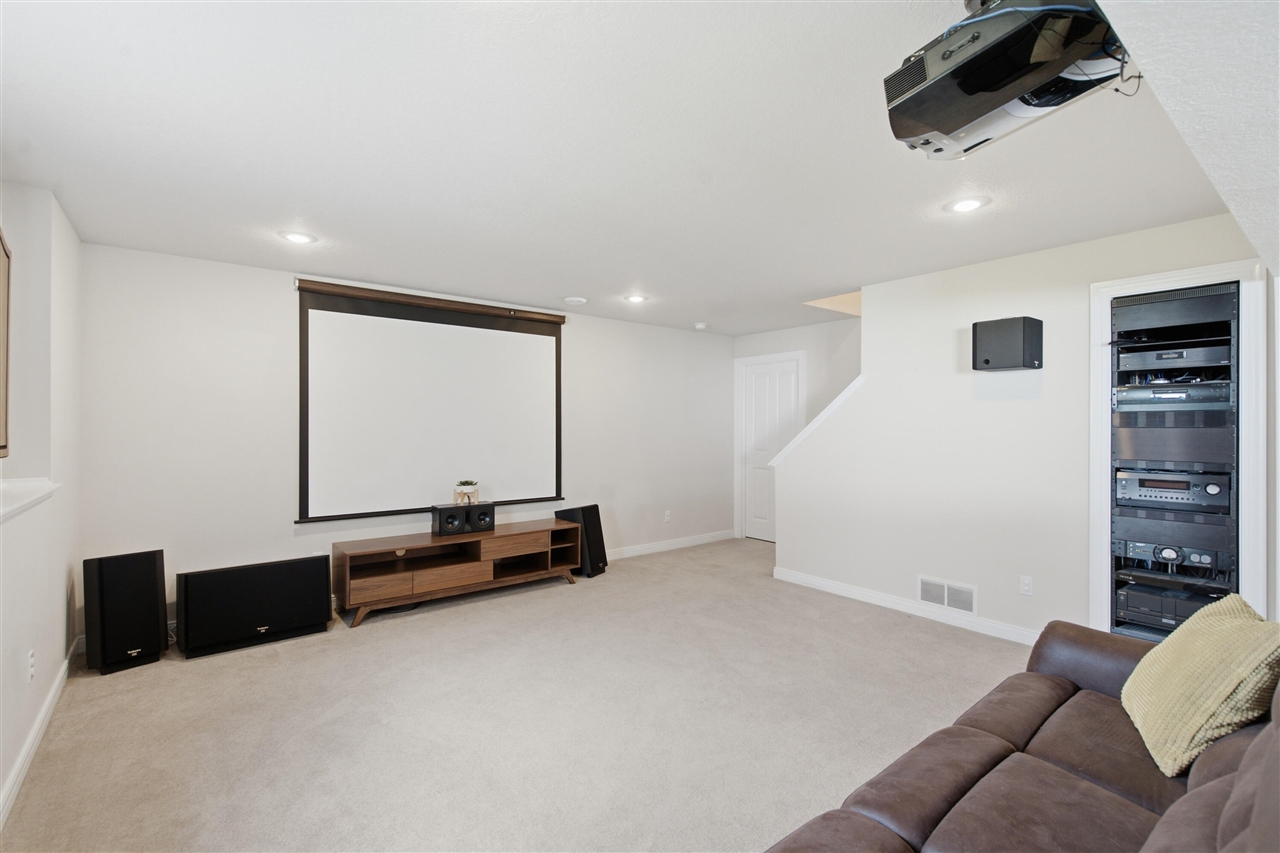 property viewer photo 35