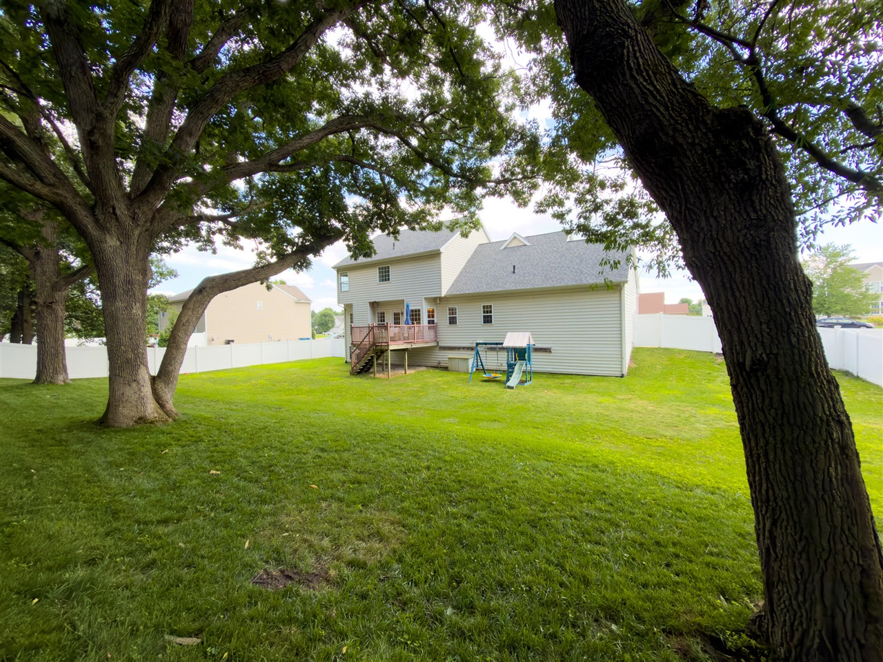 property viewer photo 43