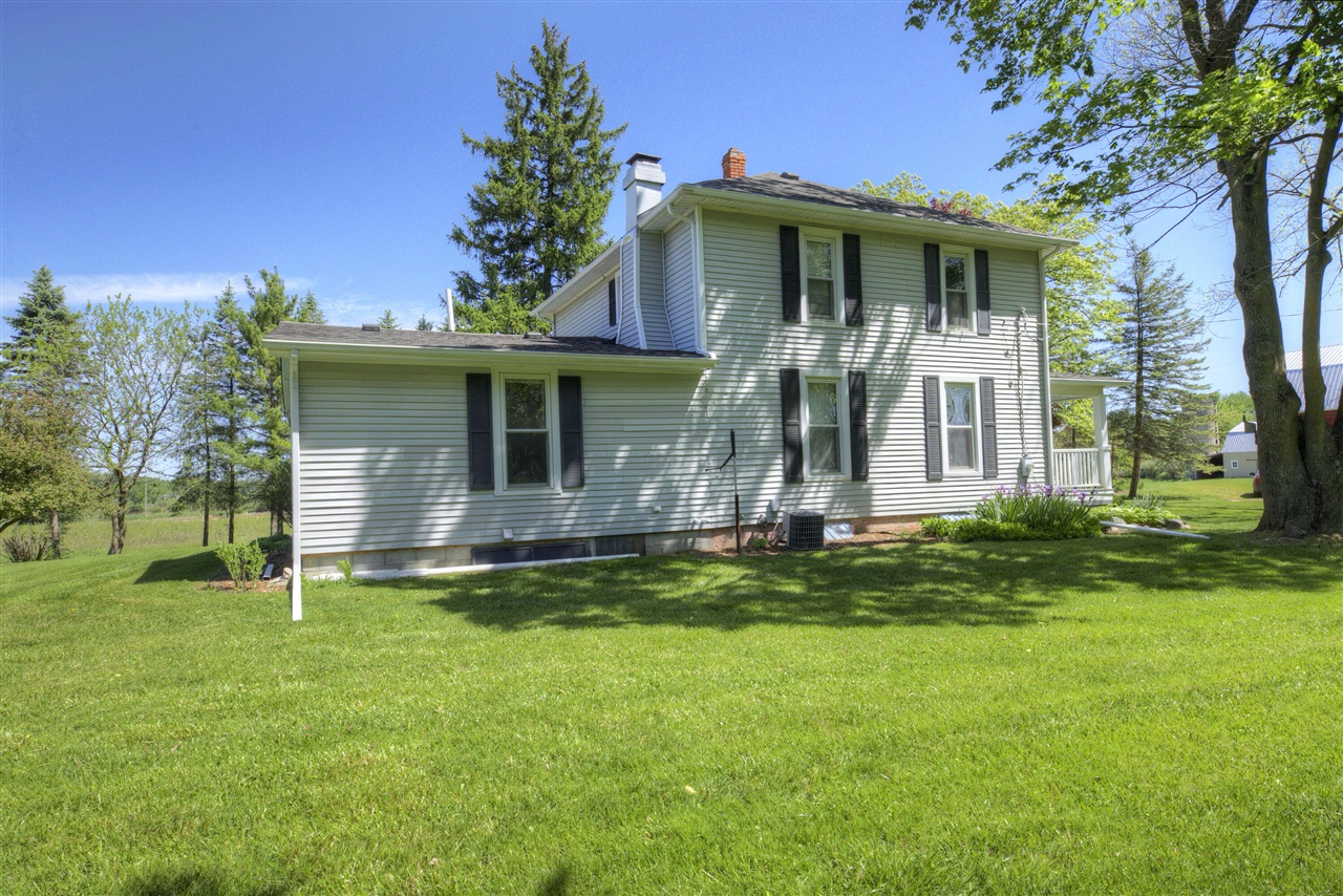 main property photo 8