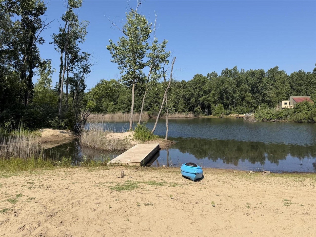 main property photo 14