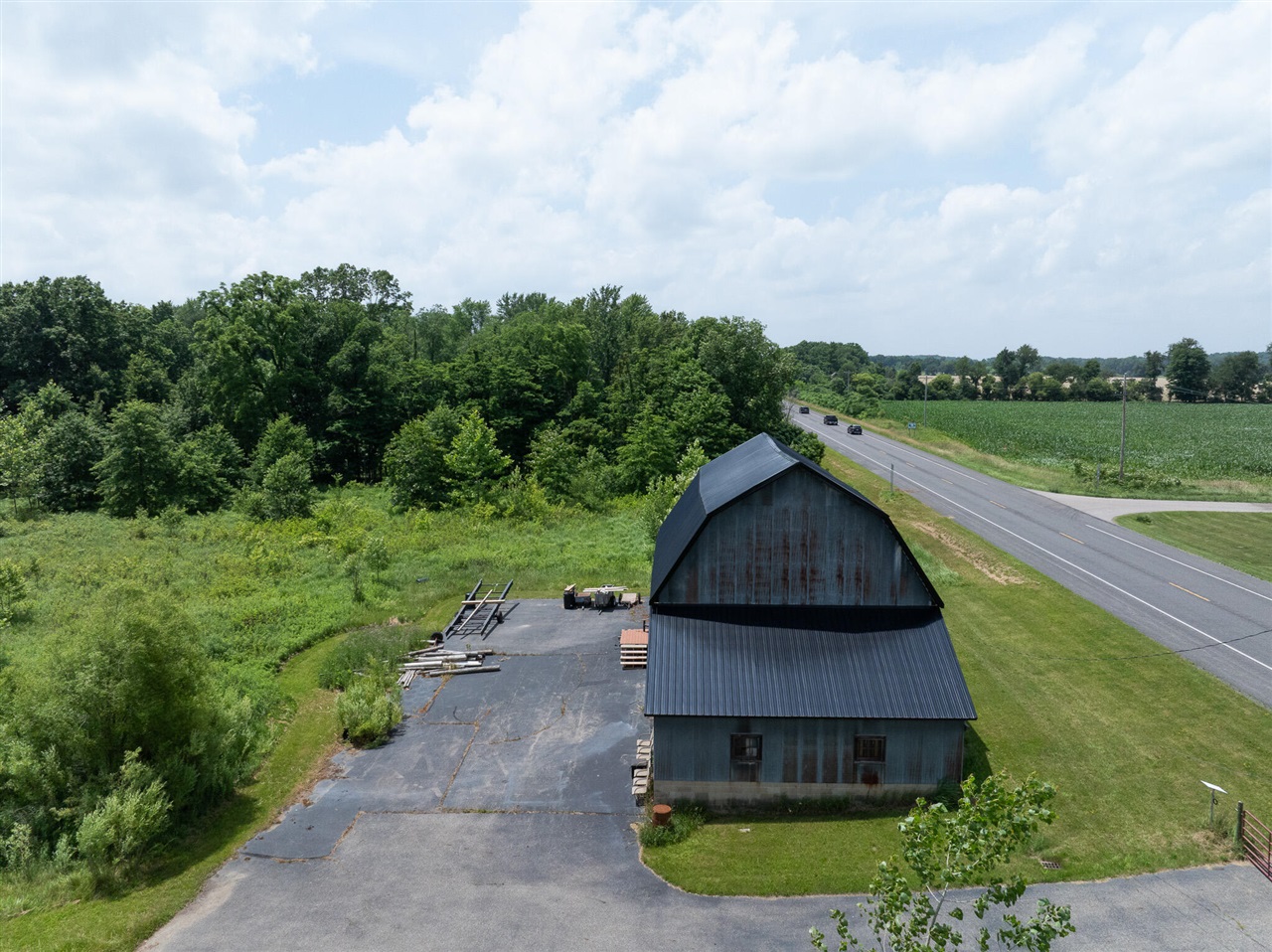 main property photo 3