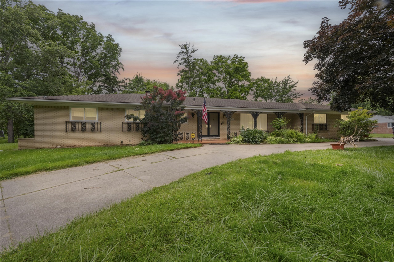 main property photo 2