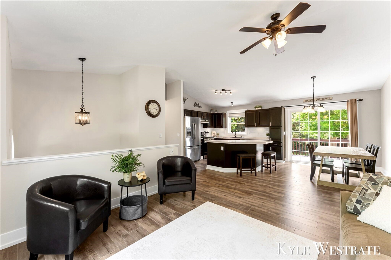 property viewer photo 5