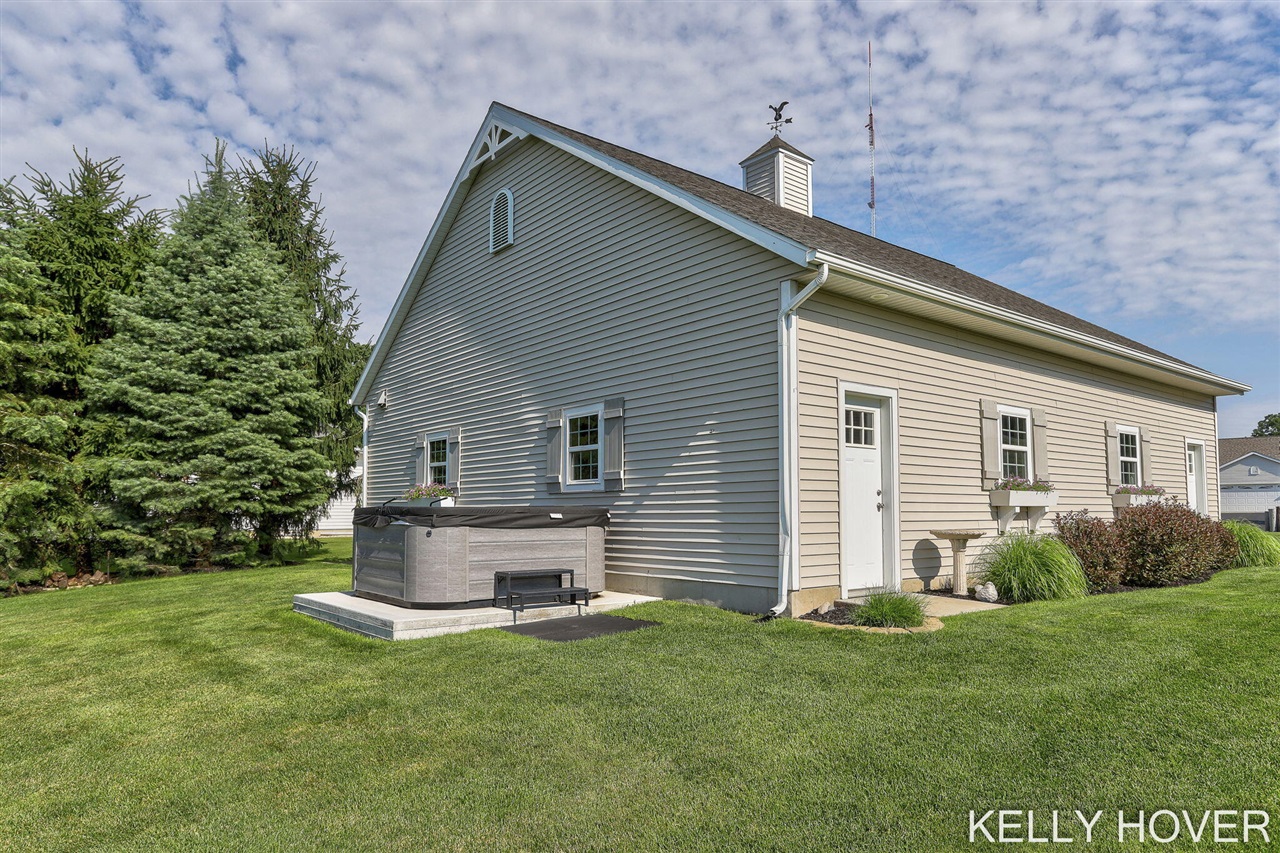 main property photo 45