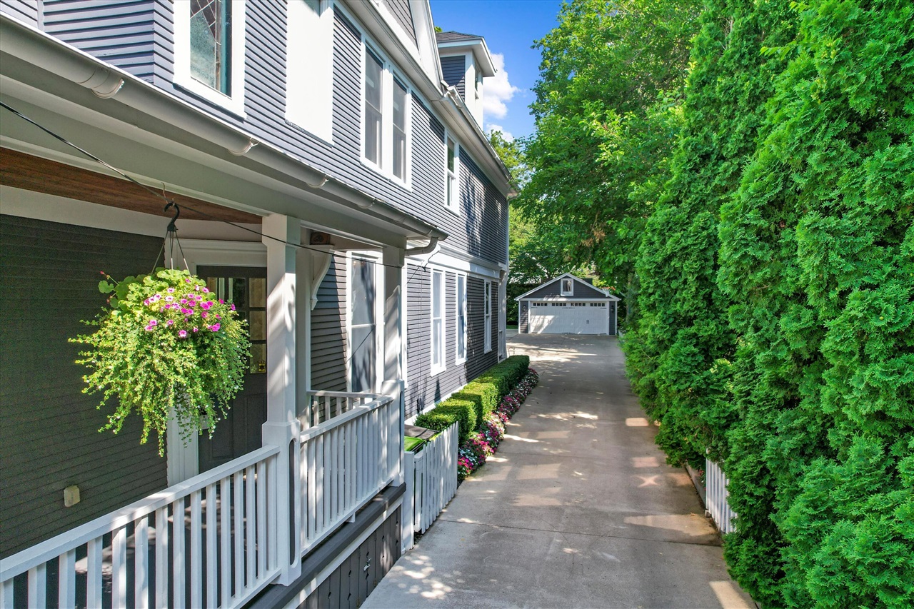 main property photo 89