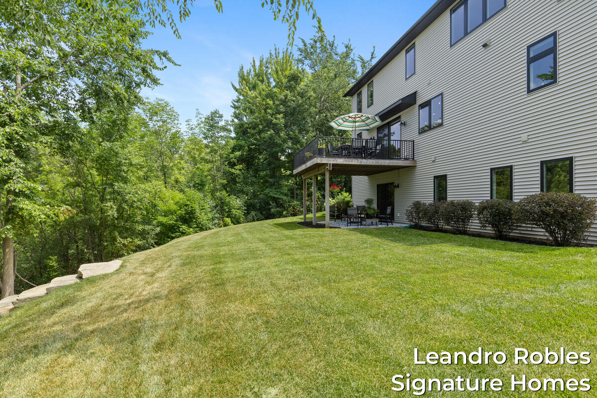 main property photo 60