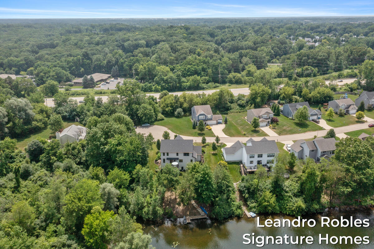 main property photo 79