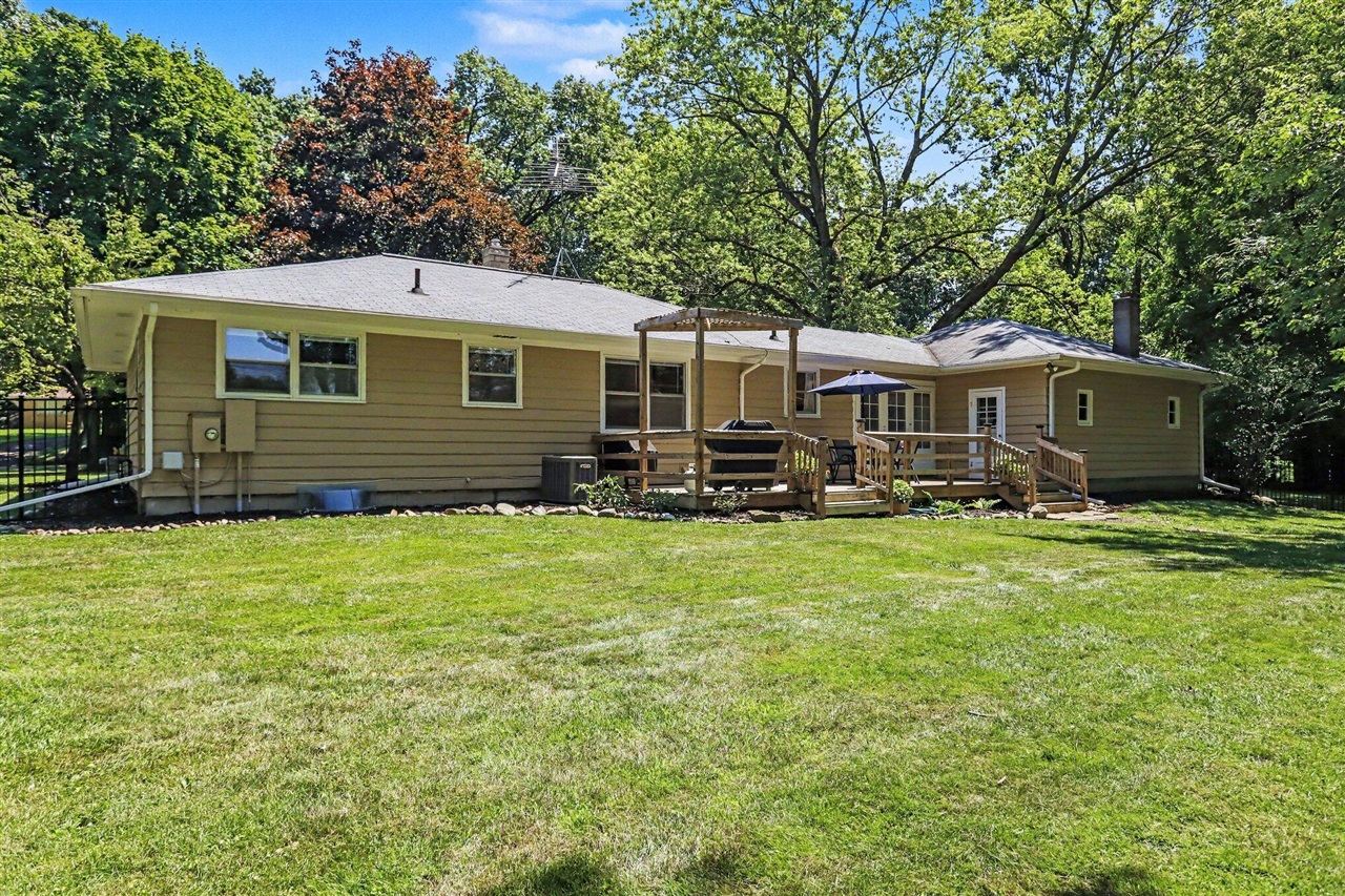 main property photo 27