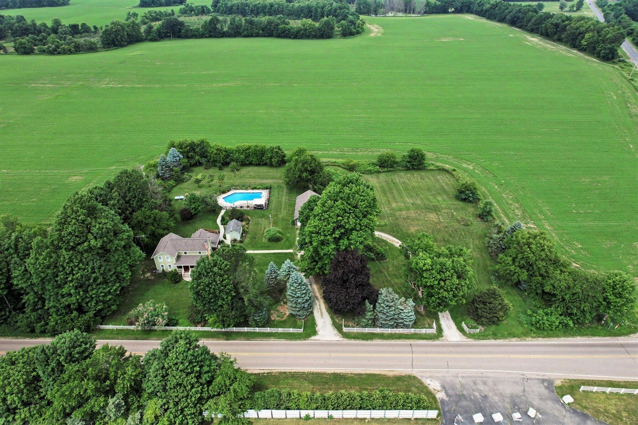 main property photo 39