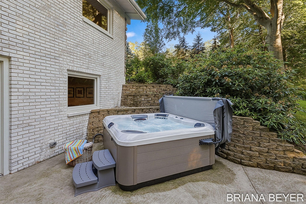 main property photo 66