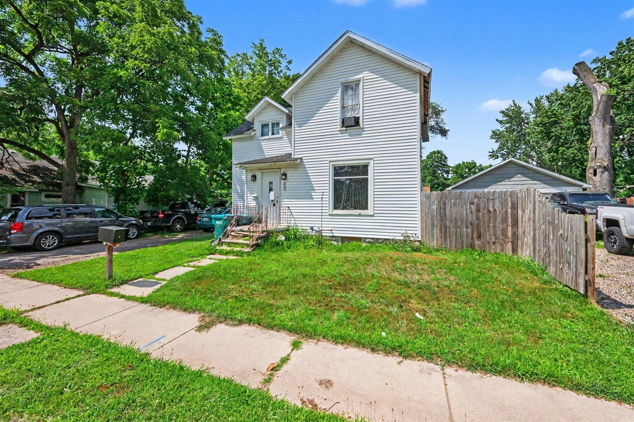 main property photo 2