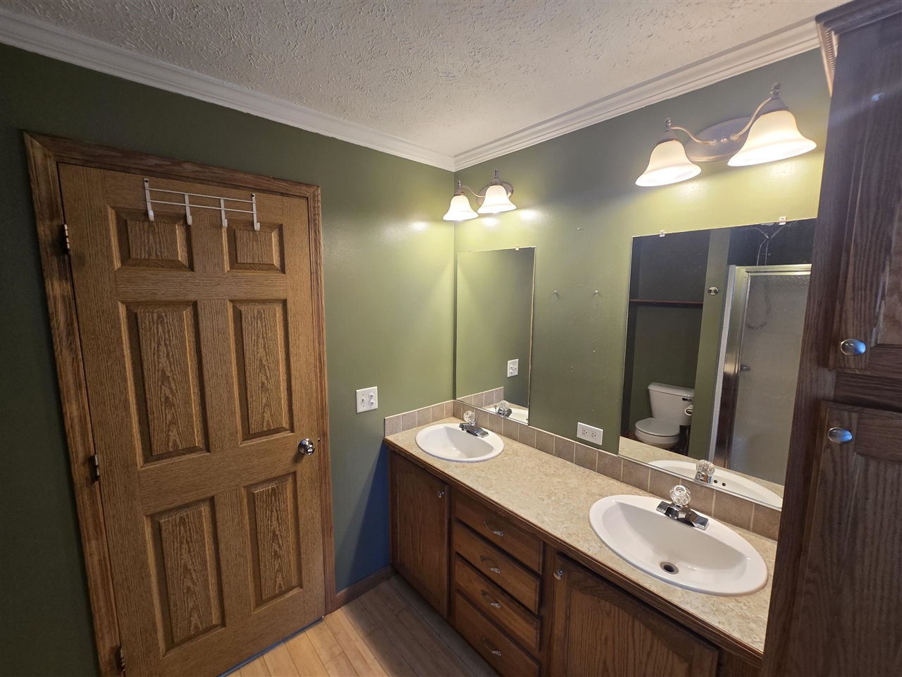 main property photo 90