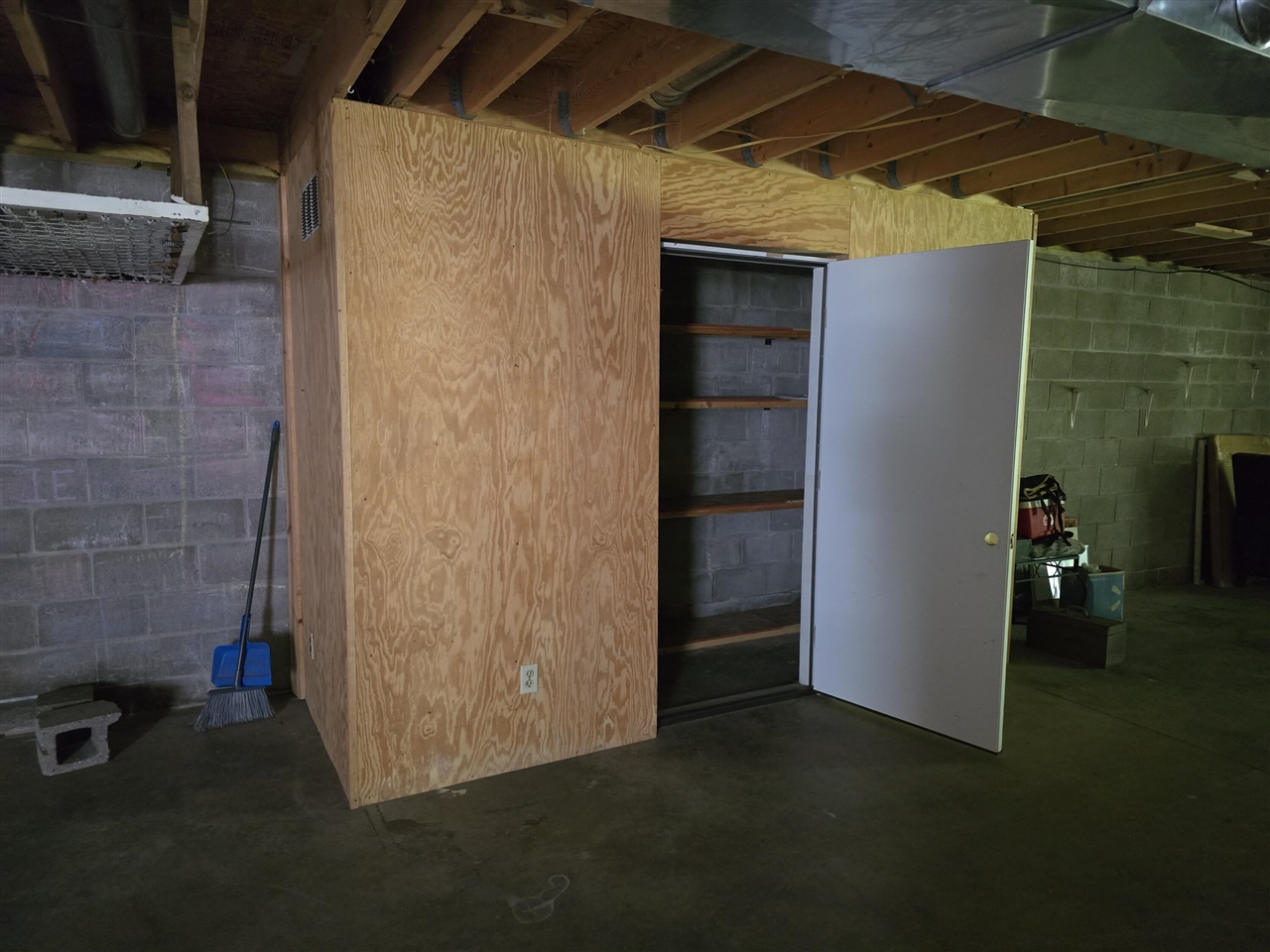 main property photo 91