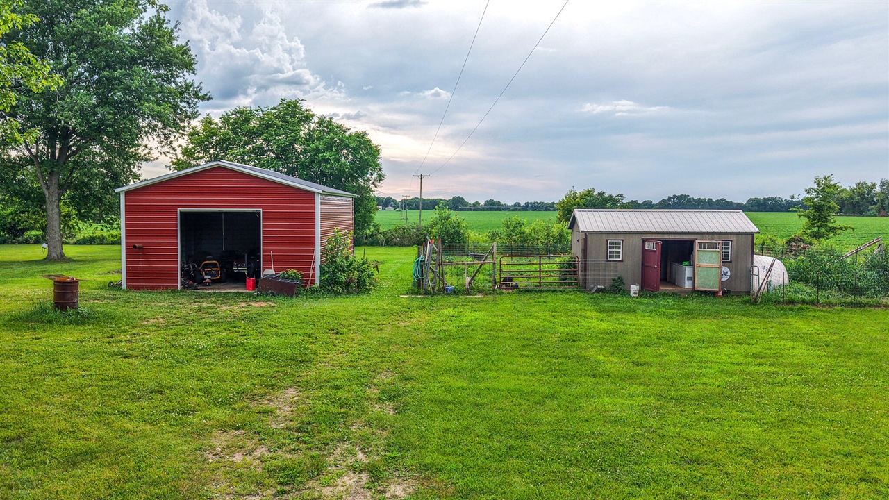 main property photo 20