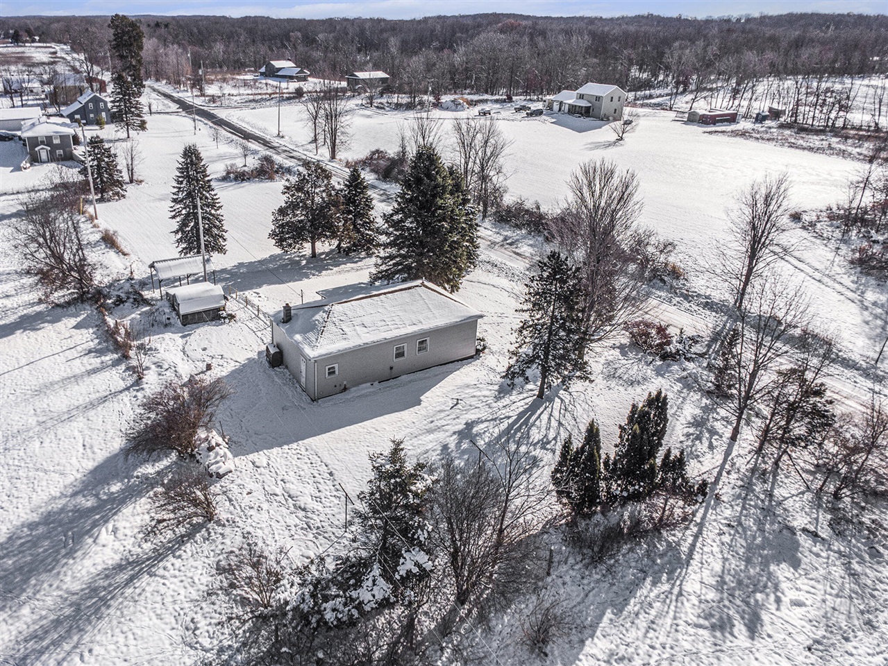 main property photo 23