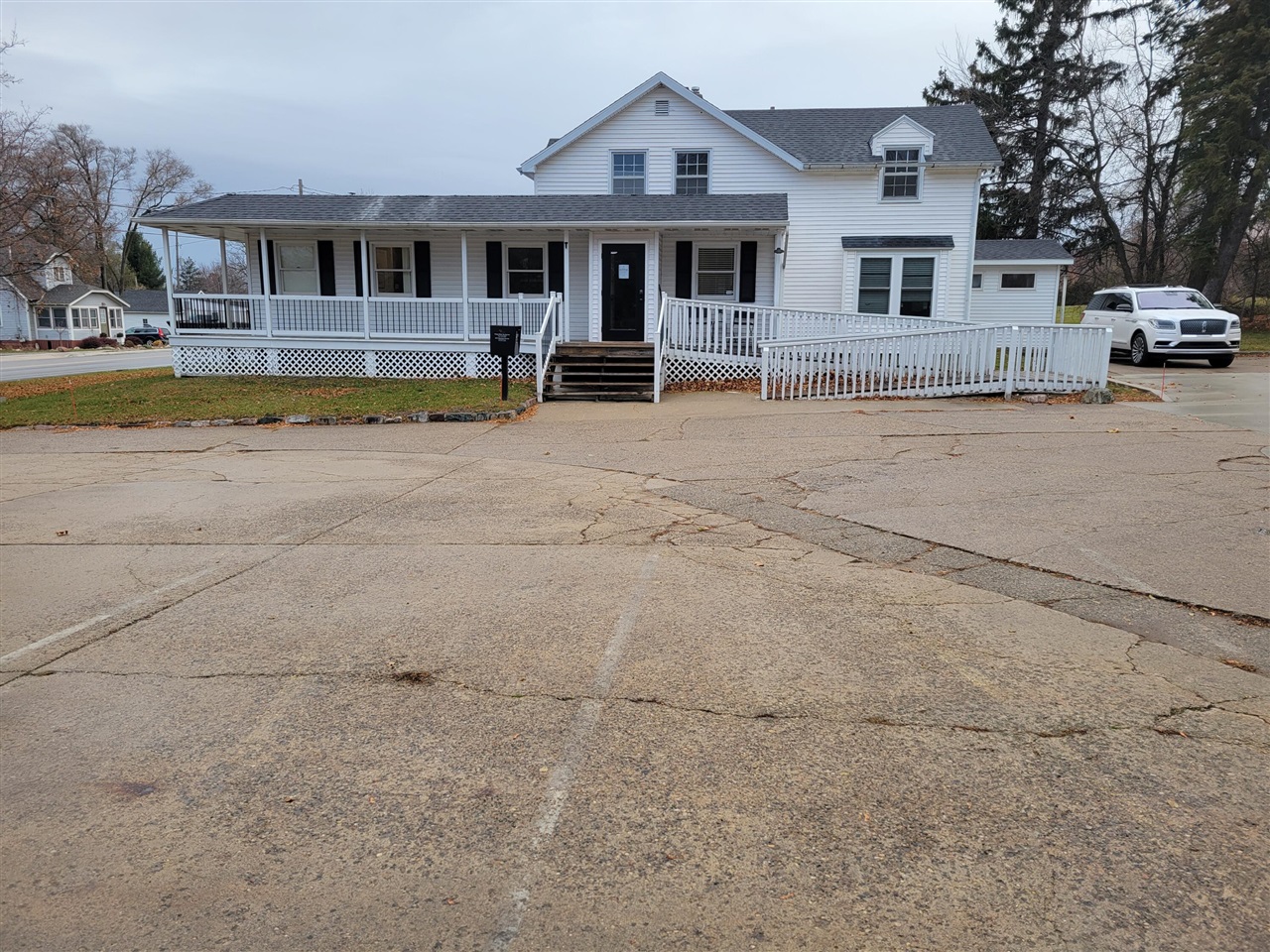 main property photo 4