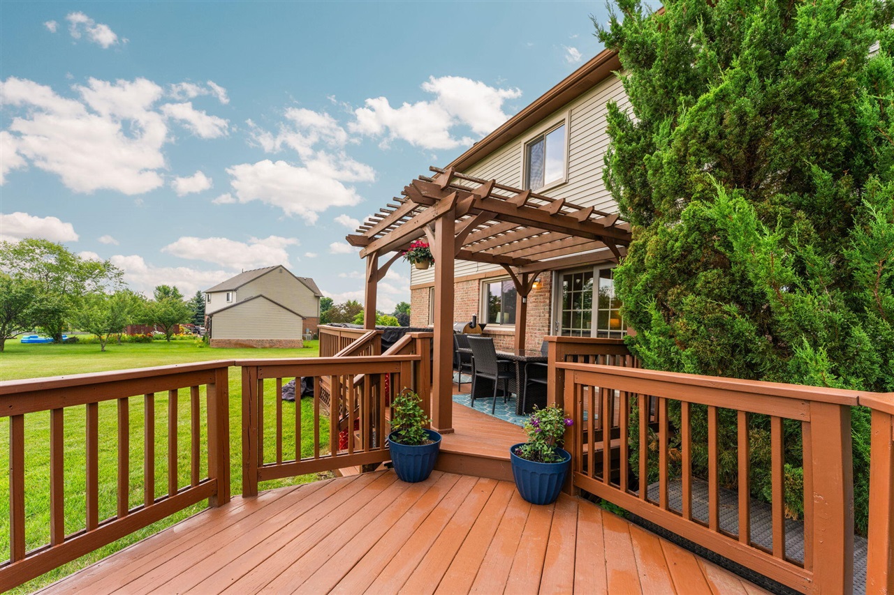 main property photo 70