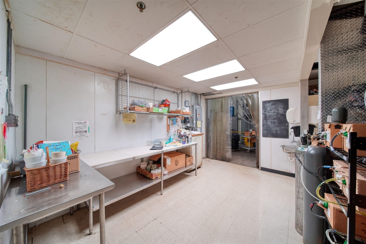 main property photo 79