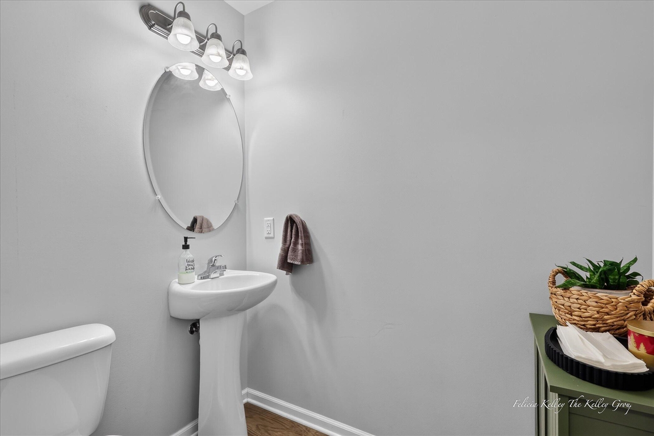 main property photo 24