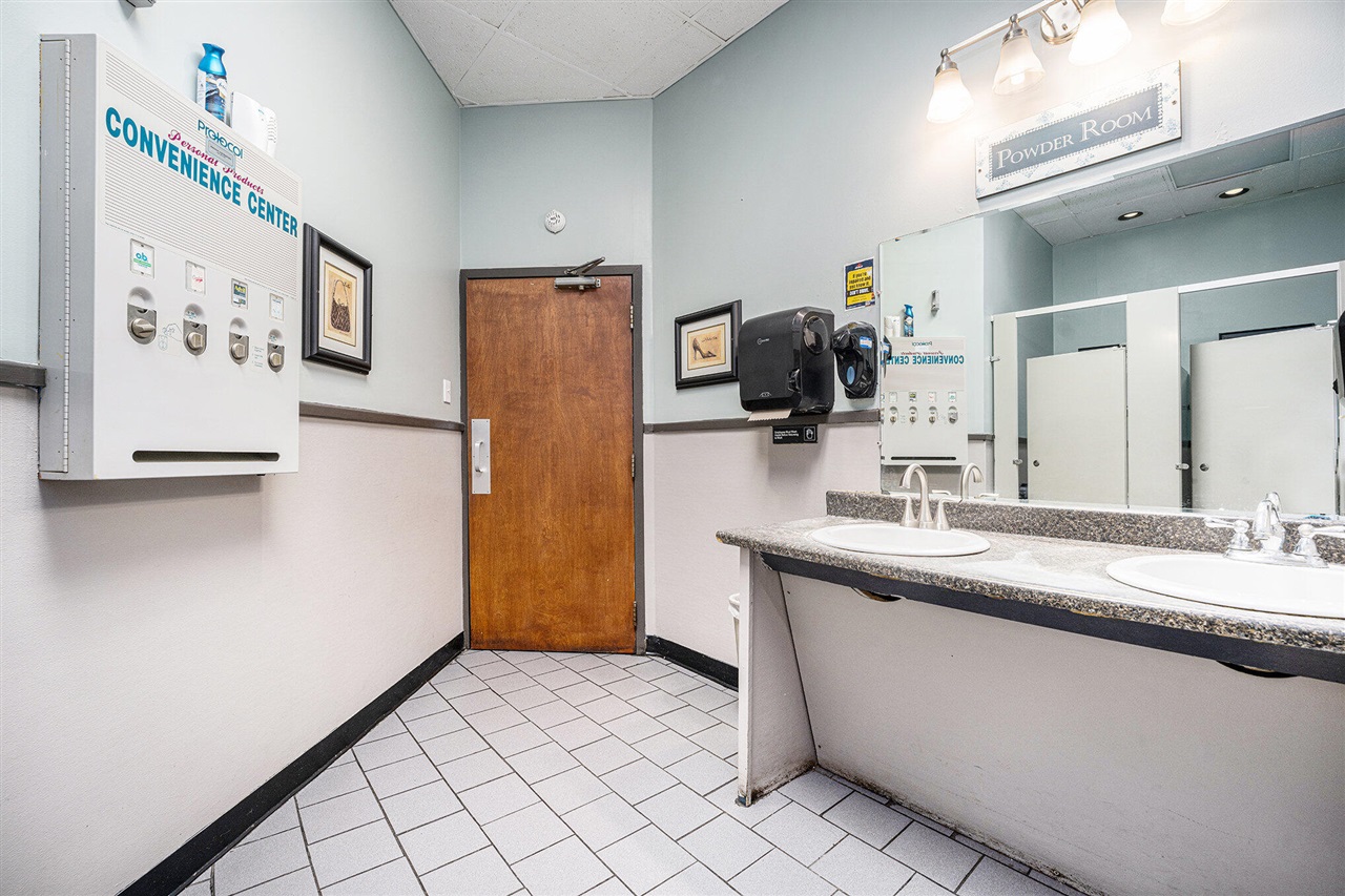 main property photo 14
