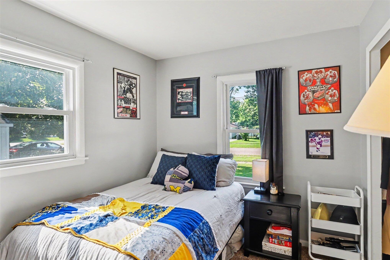 main property photo 13