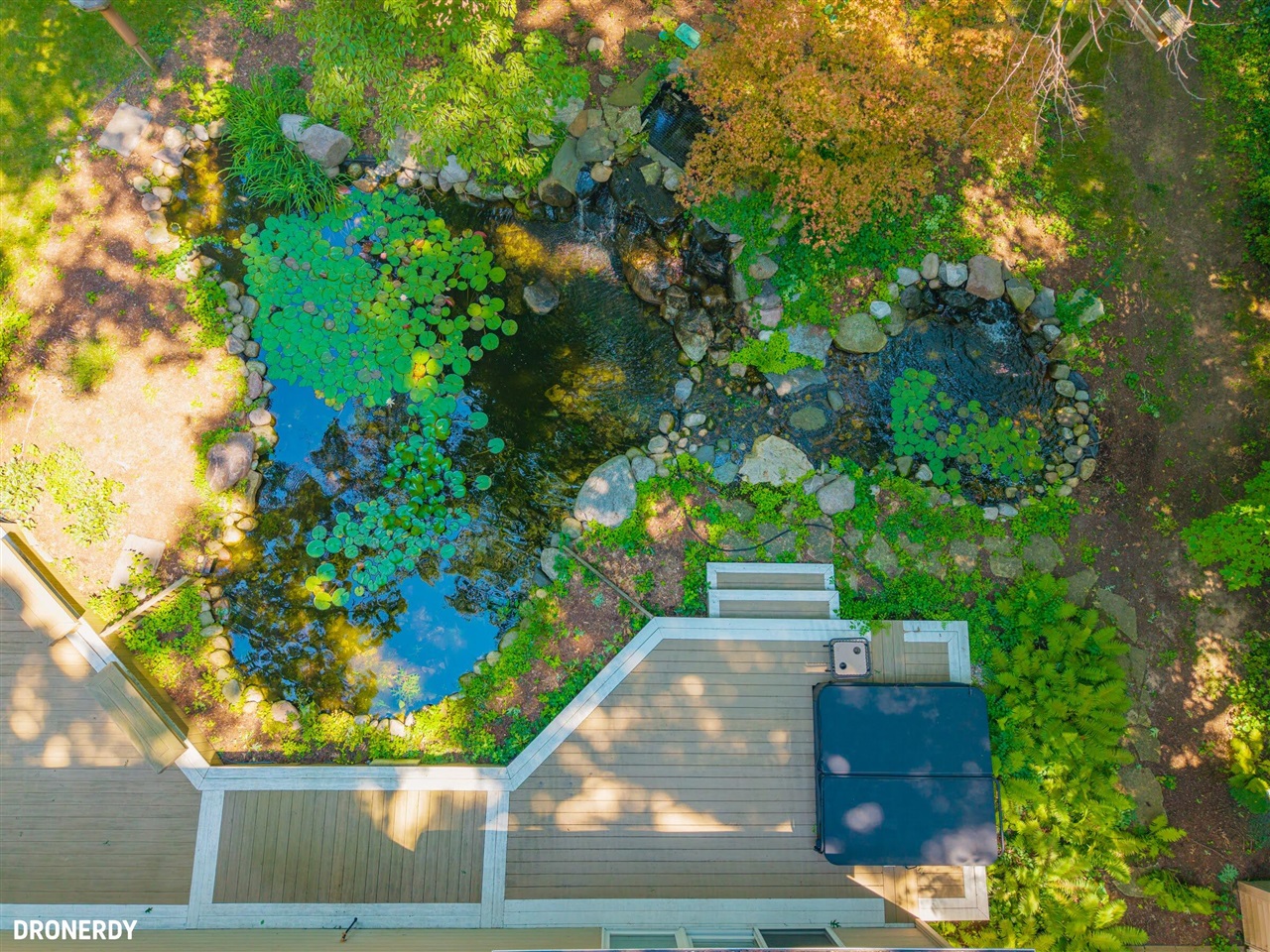 main property photo 30