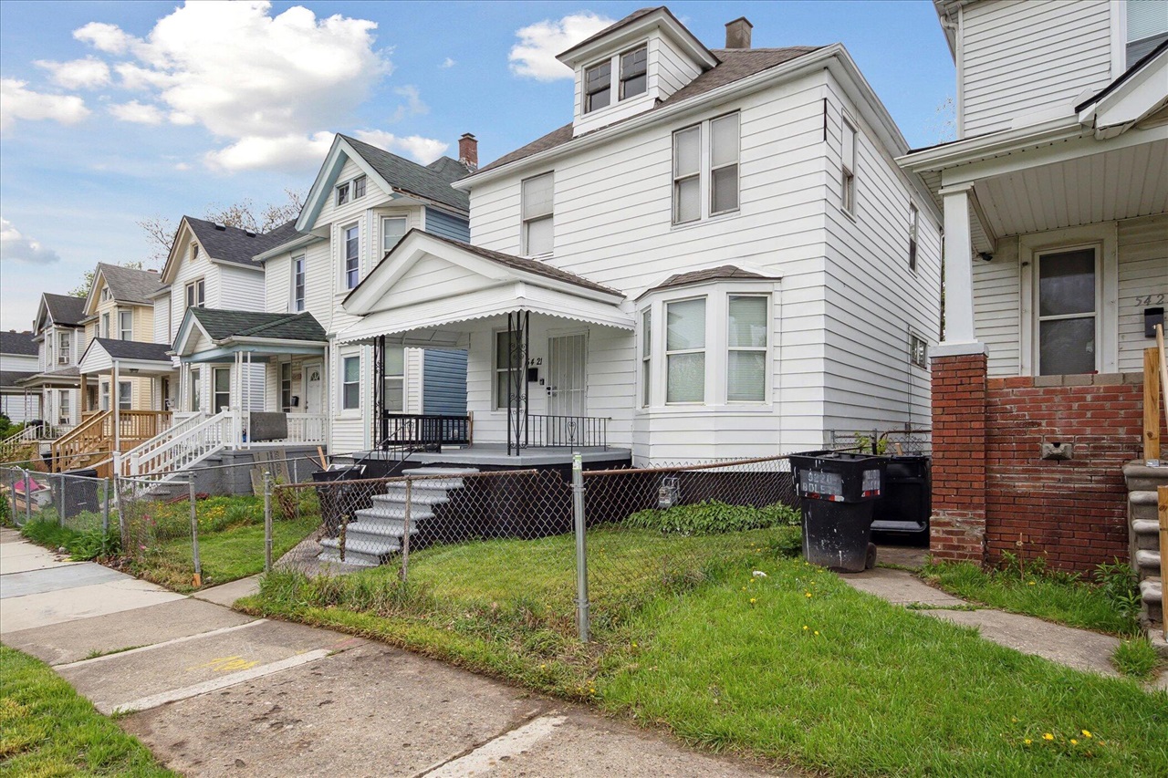 main property photo 4