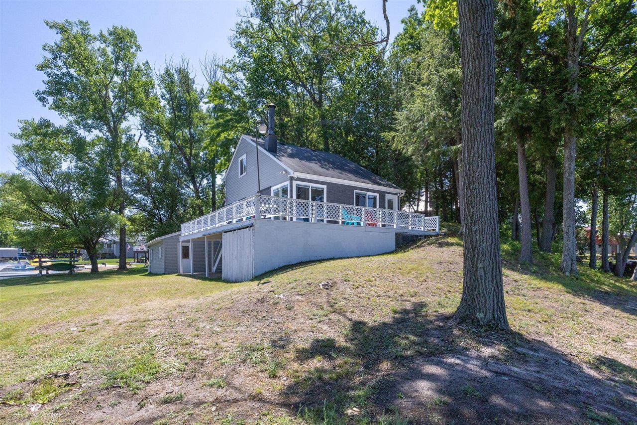 main property photo 45