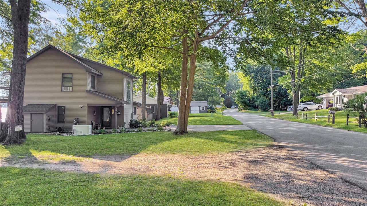 main property photo 28