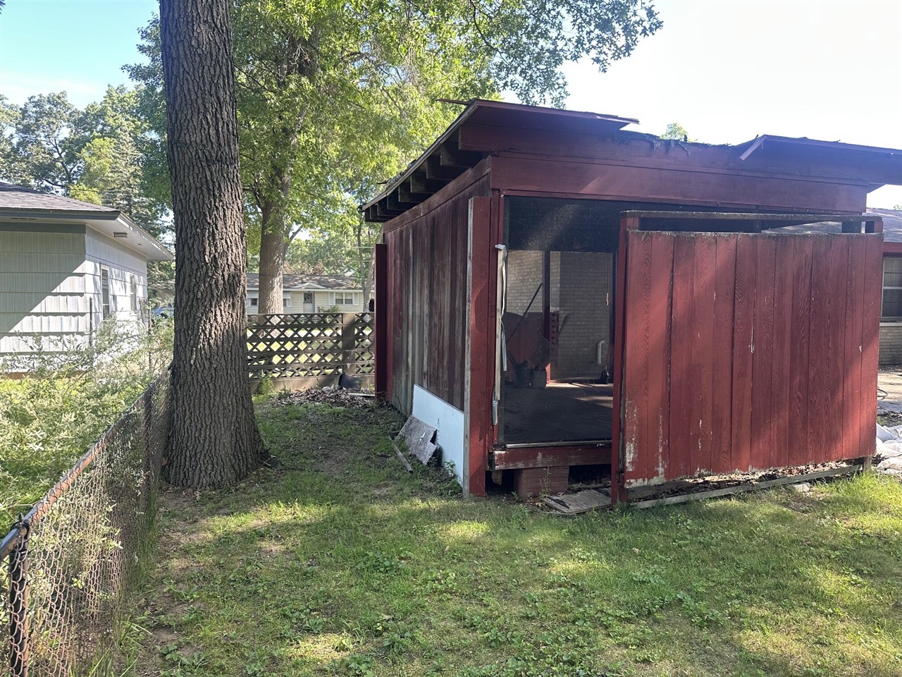 main property photo 22