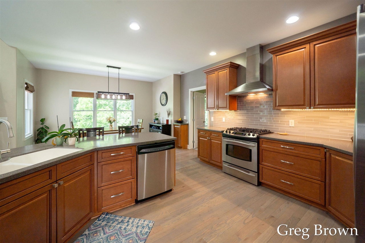 property viewer photo 18