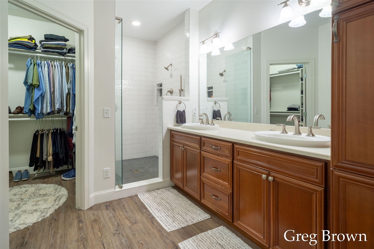 property viewer photo 25