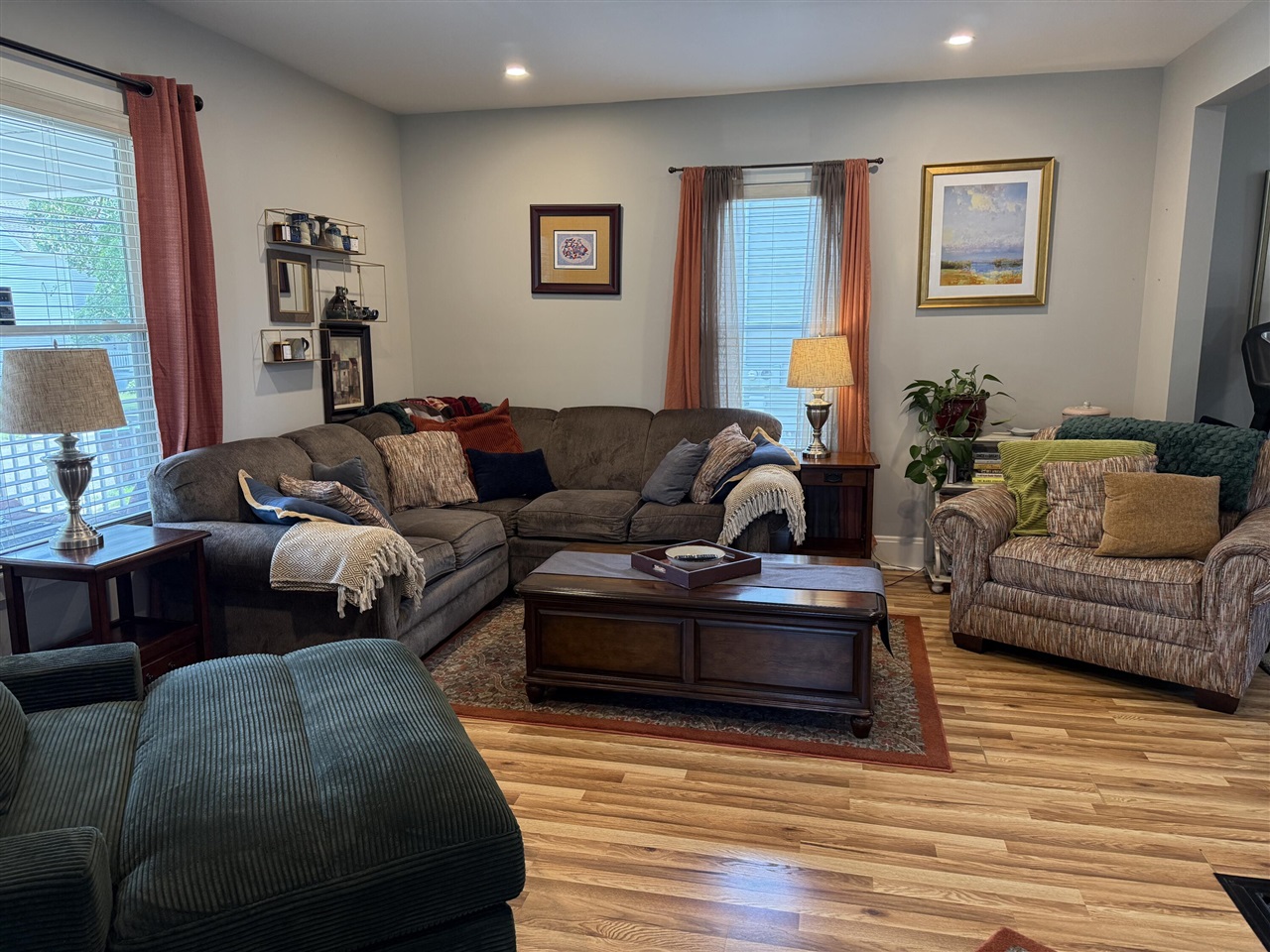 main property photo 5