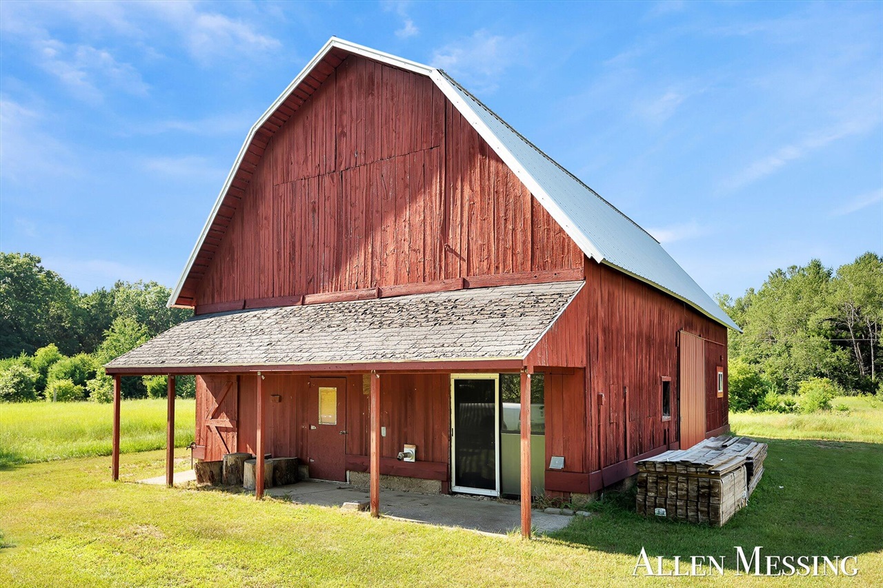 main property photo 22