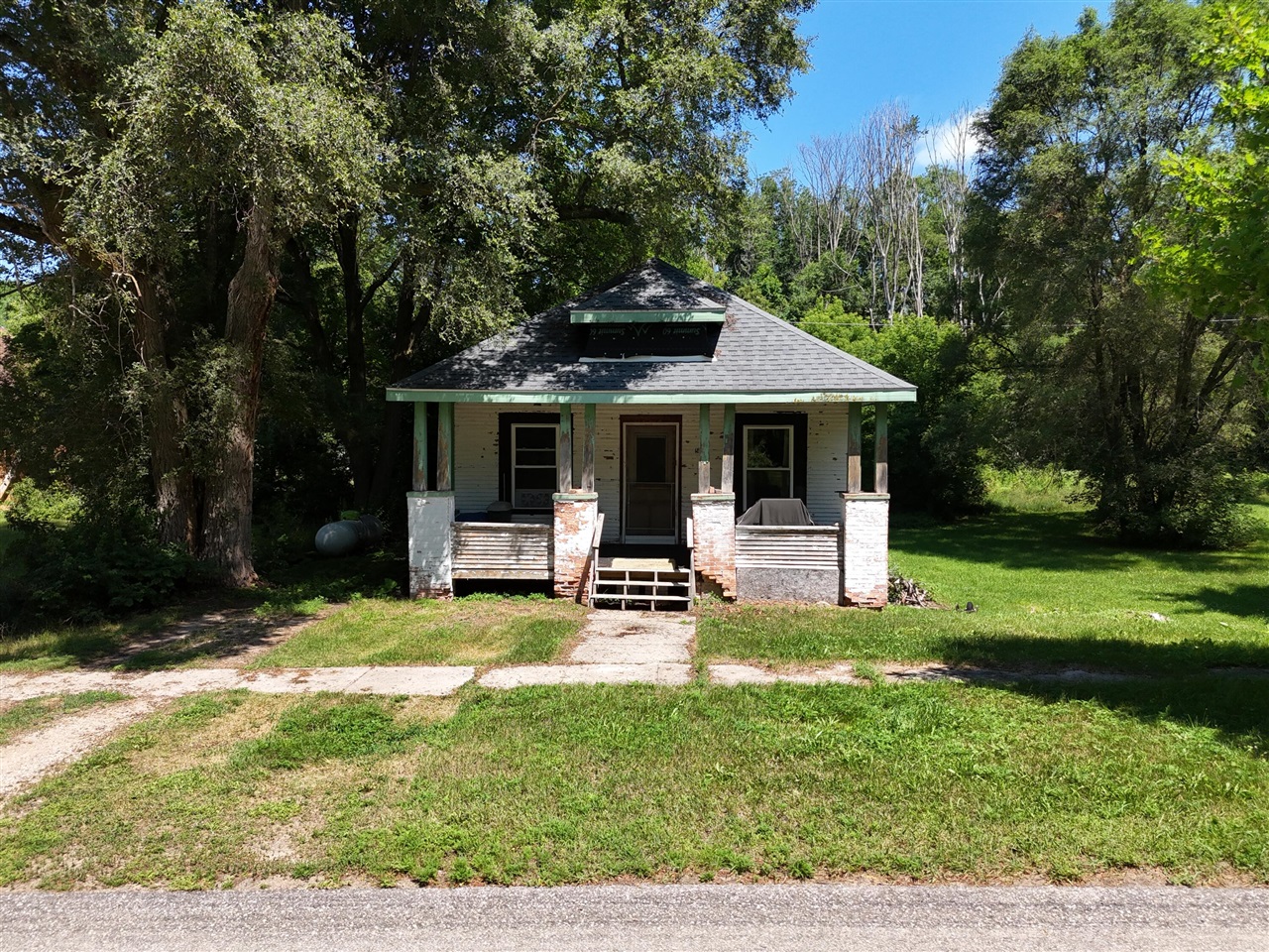 main property photo 48