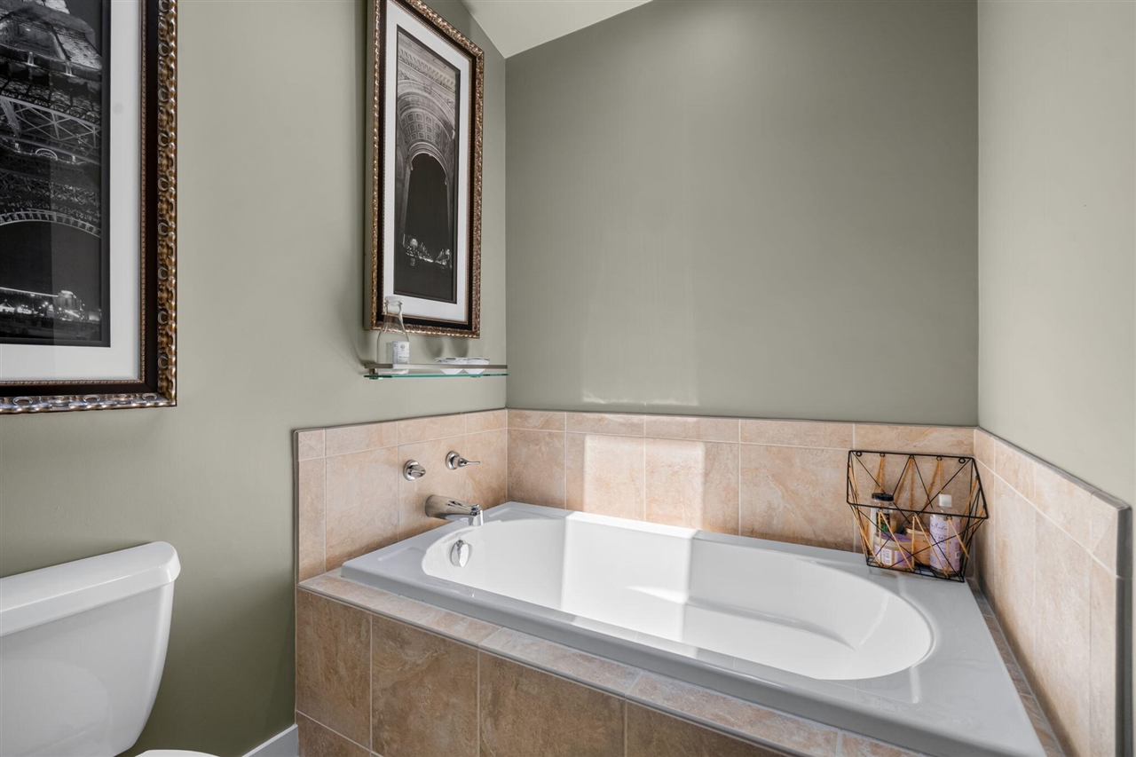 main property photo 75