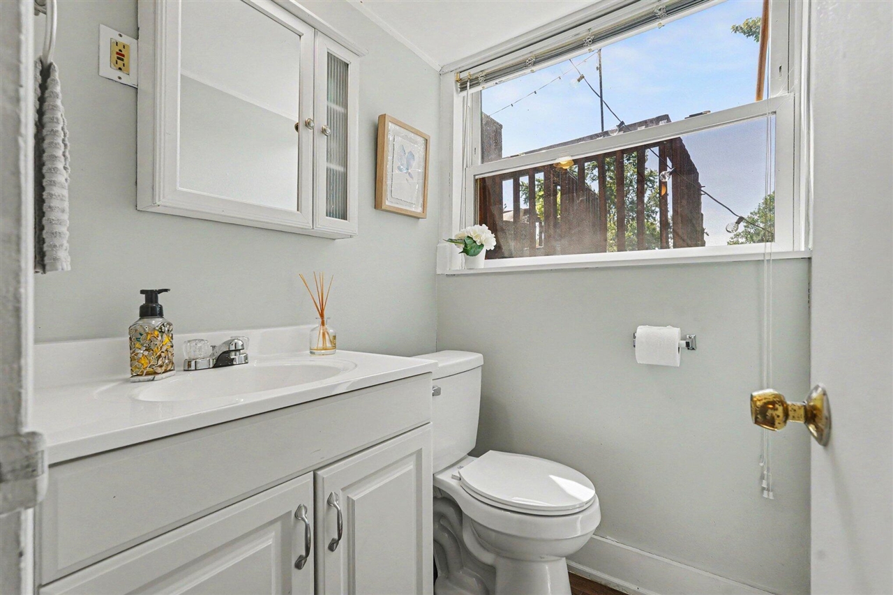 property viewer photo 15