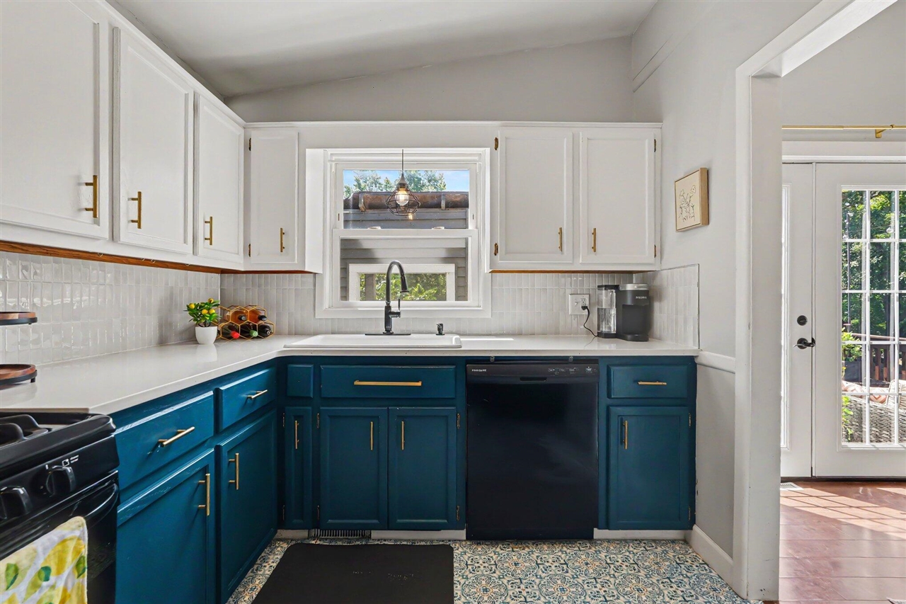 property viewer photo 7