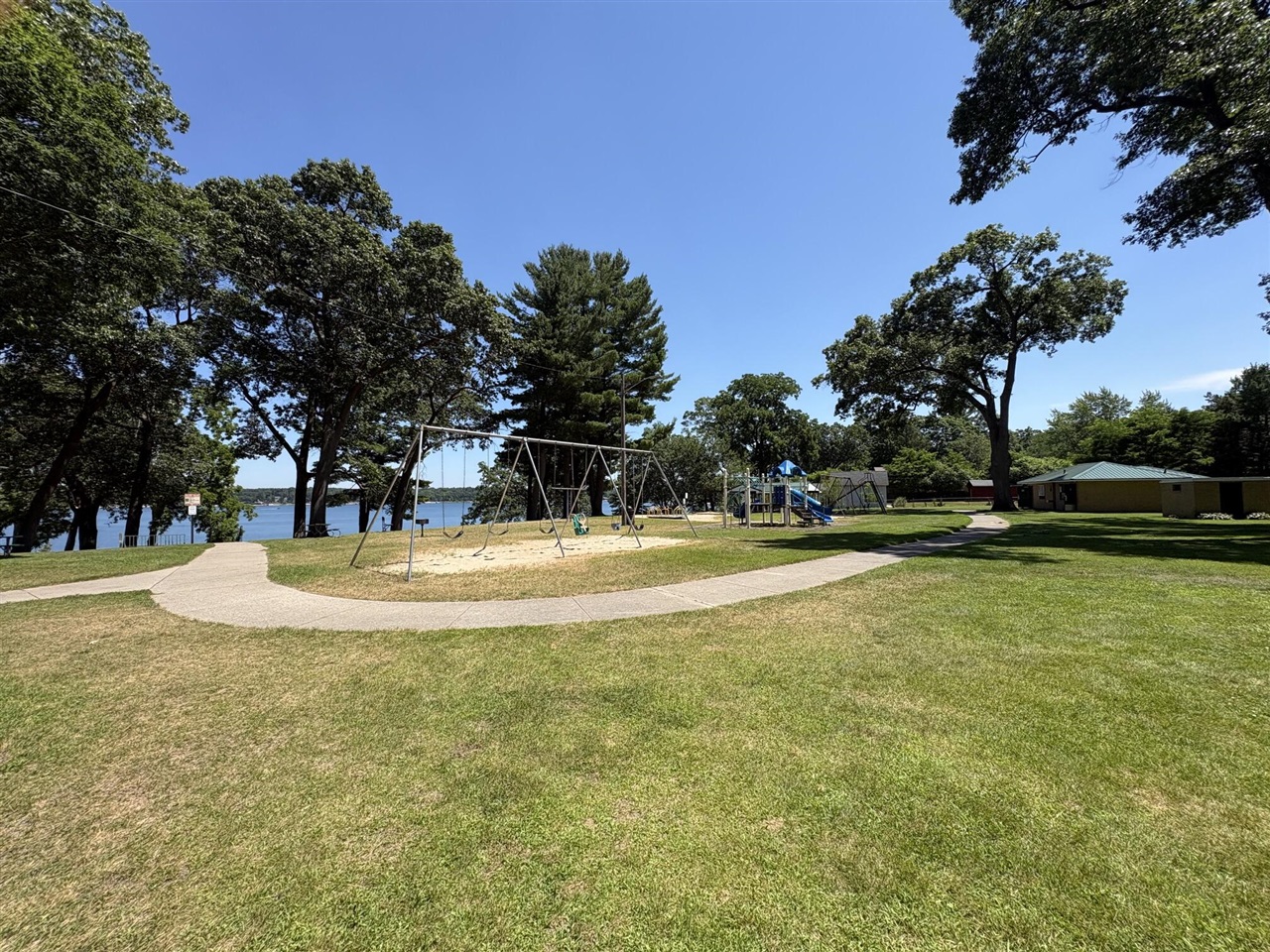 main property photo 51
