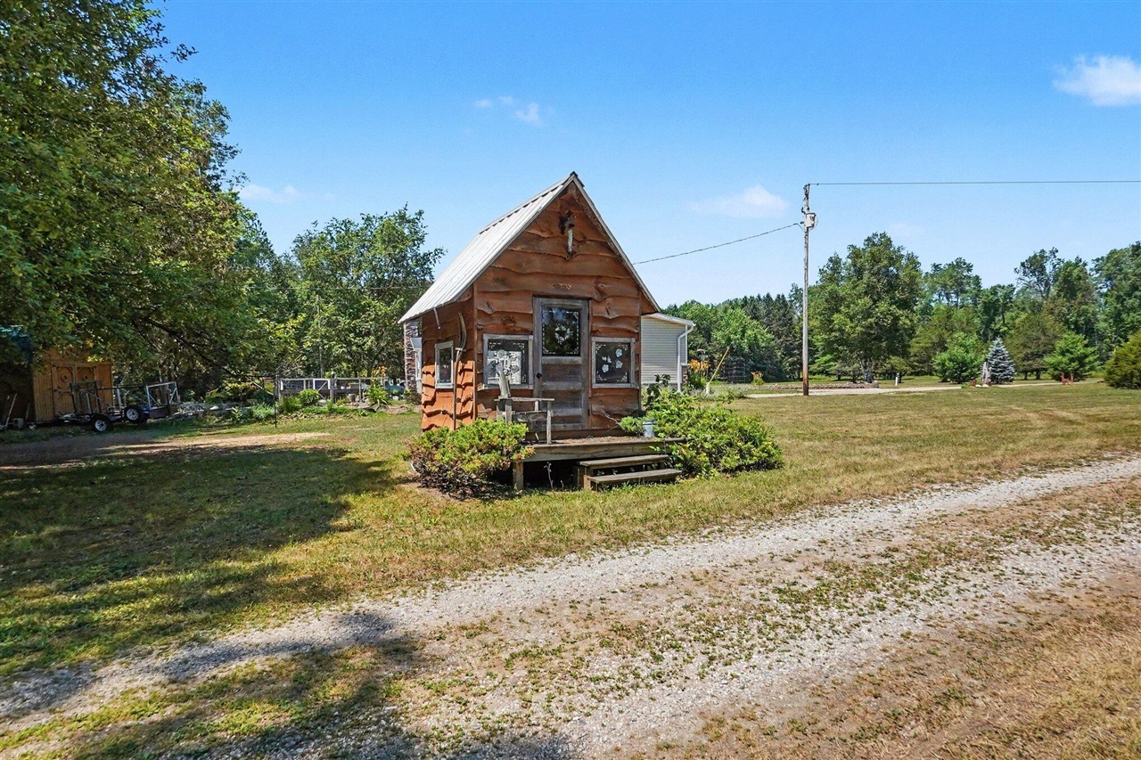 main property photo 18