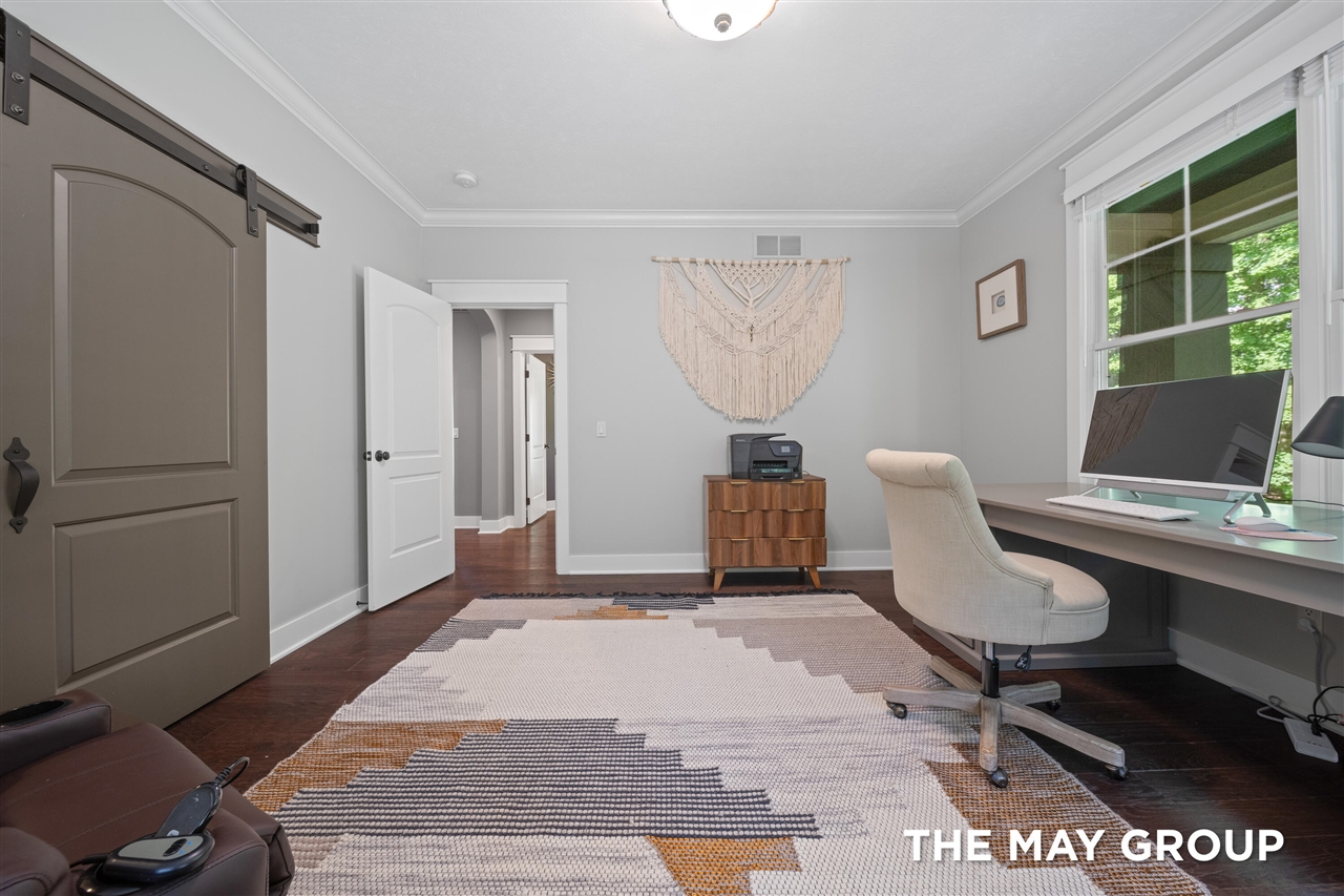 main property photo 37