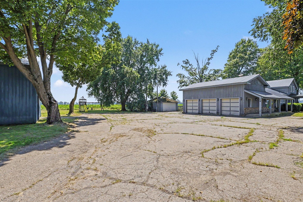 main property photo 21