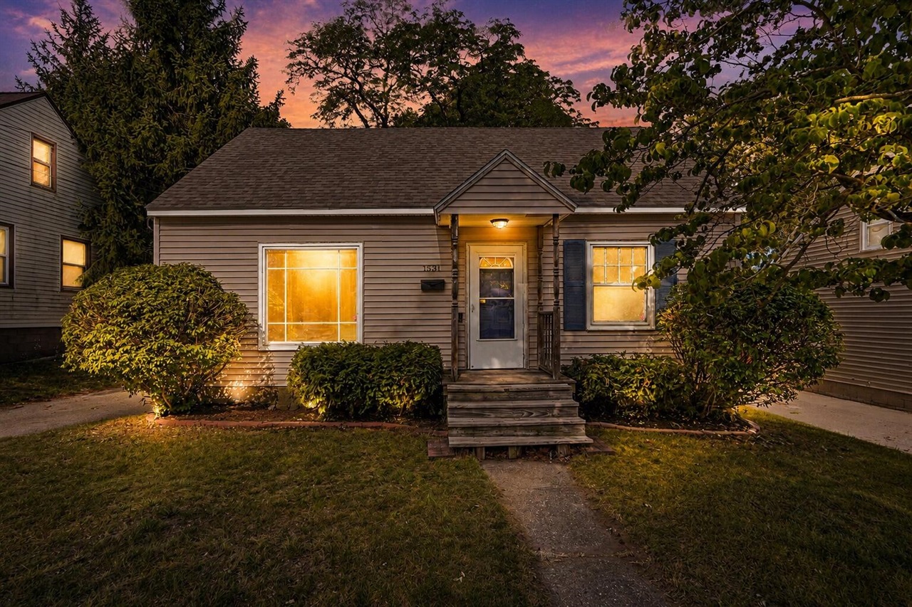 main property photo 20