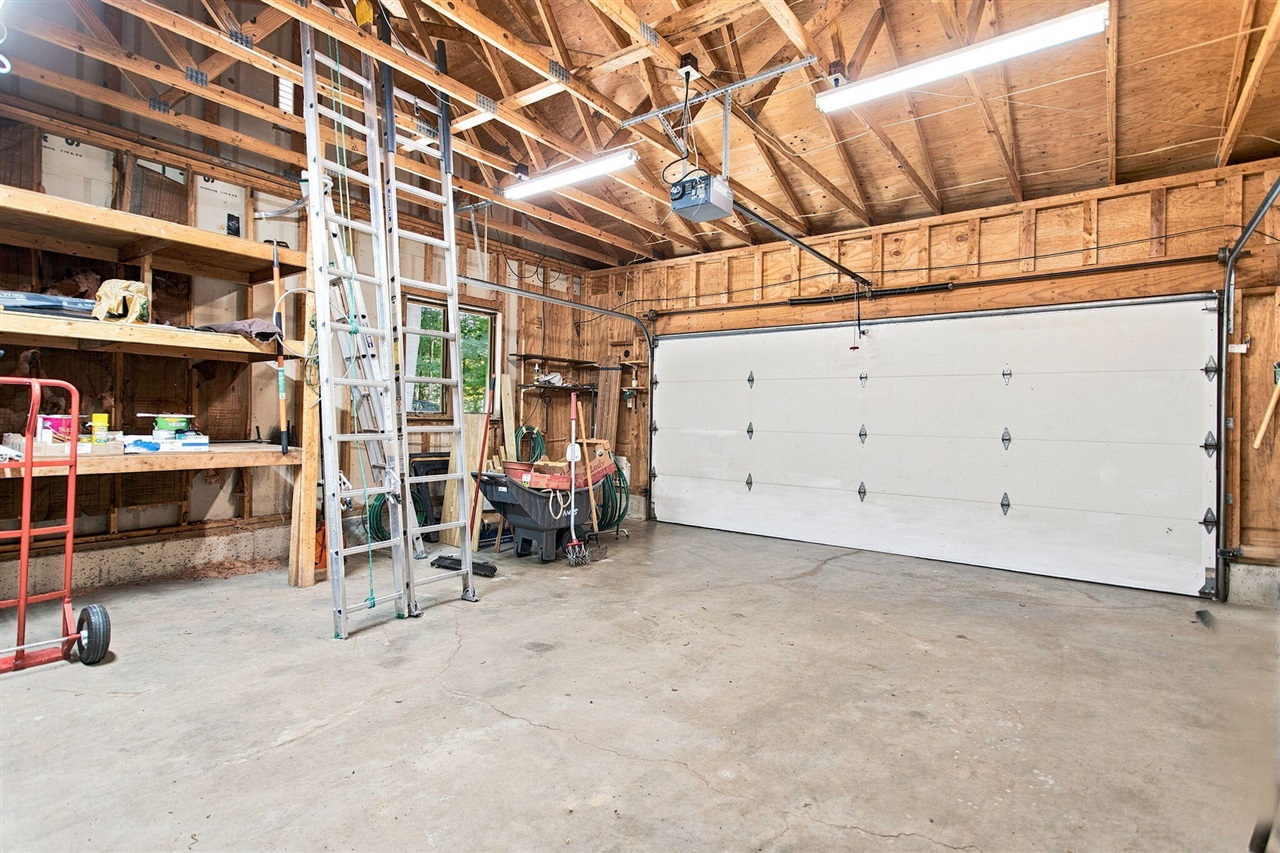 main property photo 76