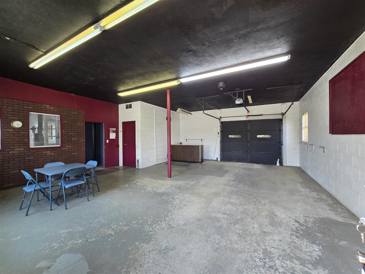 main property photo 11