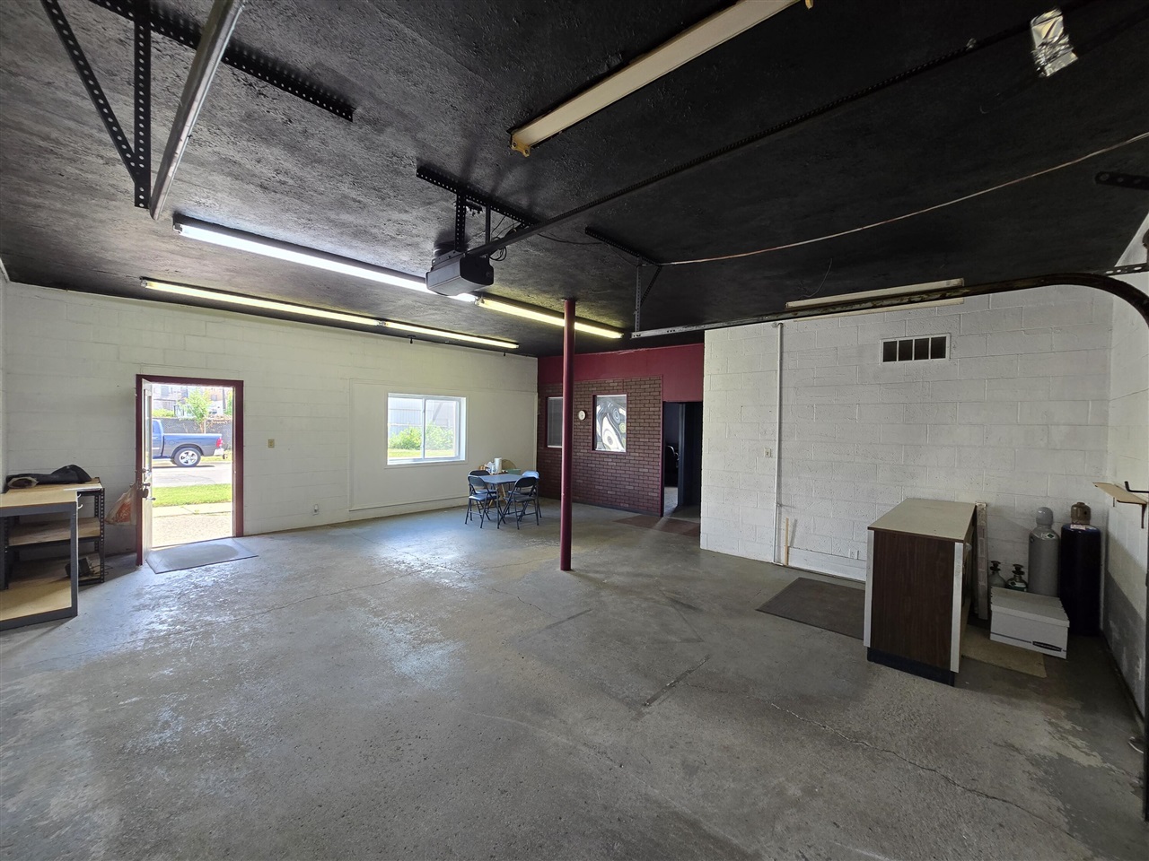main property photo 13