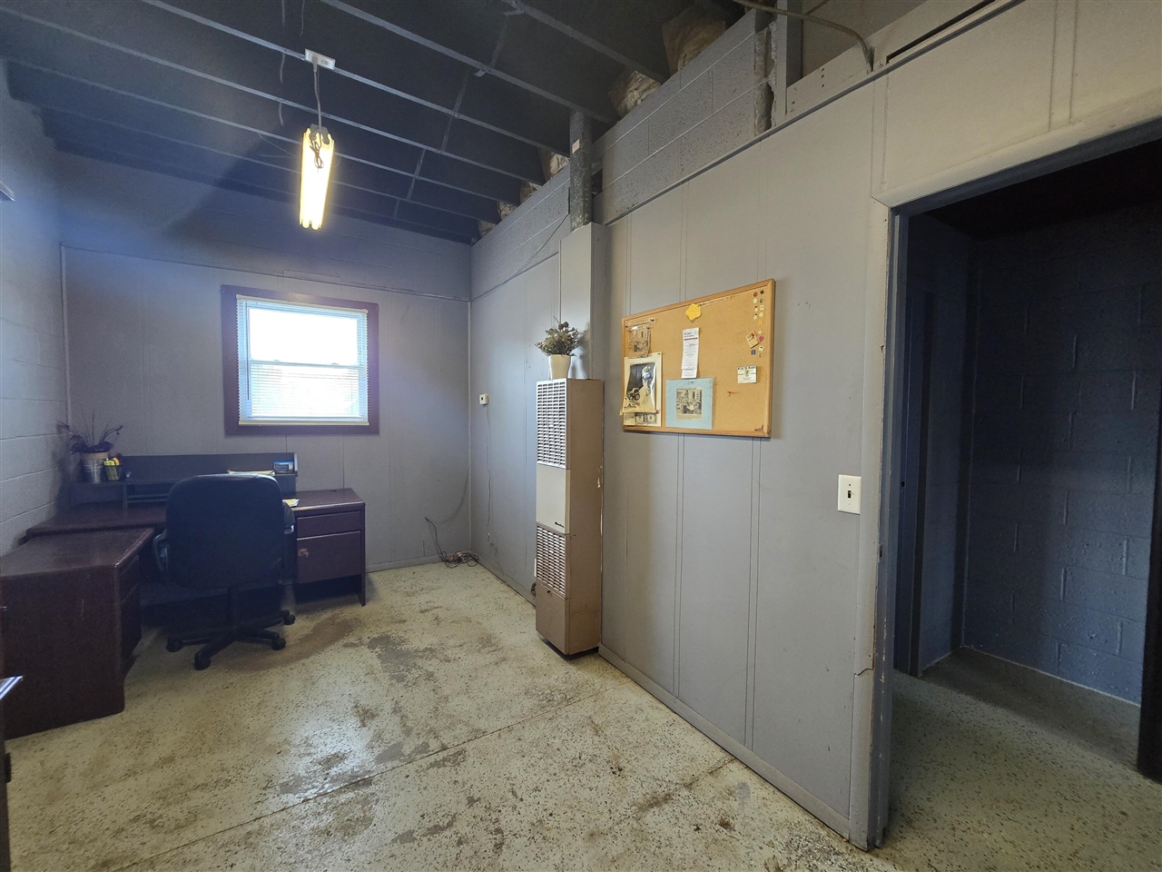 main property photo 25