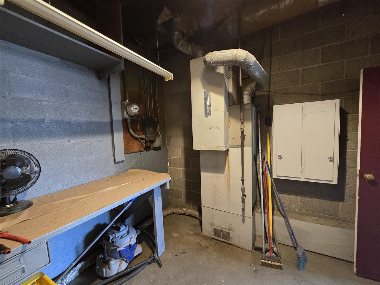 main property photo 34