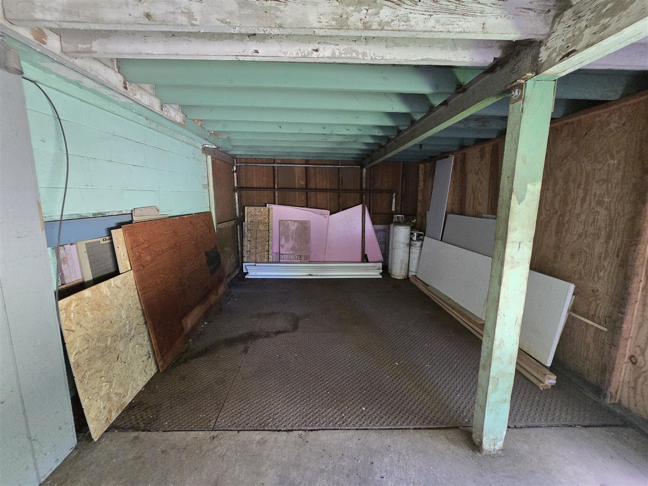 main property photo 42