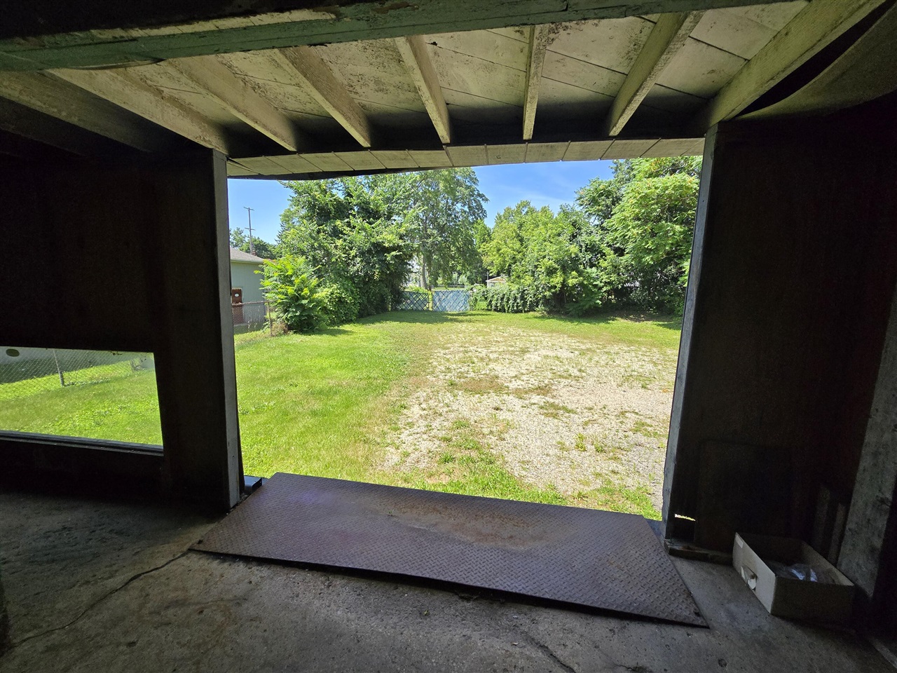 main property photo 43